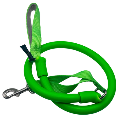 WUNDERleash stretch leash in bright green, coiled, with the padded hand loop raised