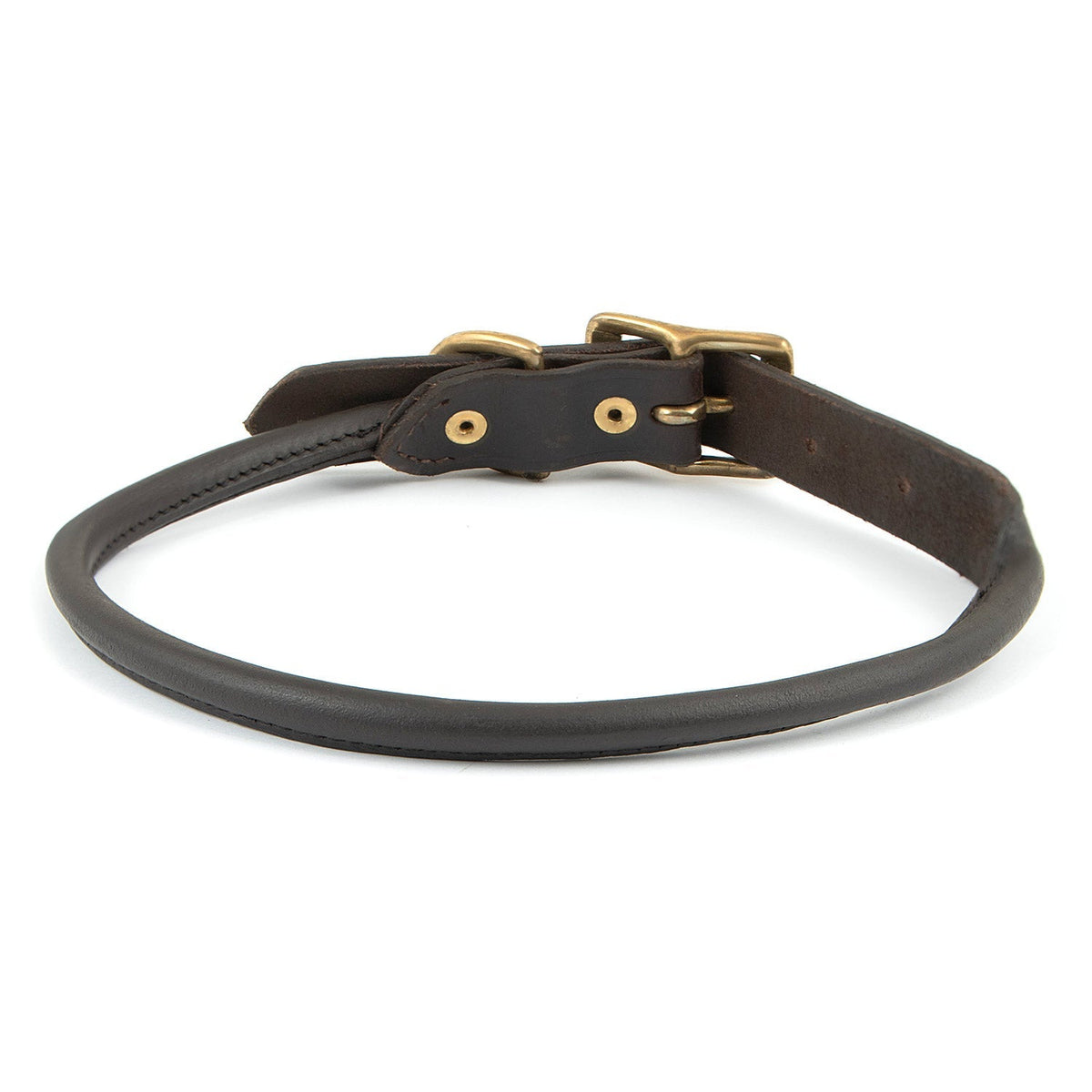 Jeffers rolled leather dog collar, back view showing the round rolled section and brass rivets on the flat strap
